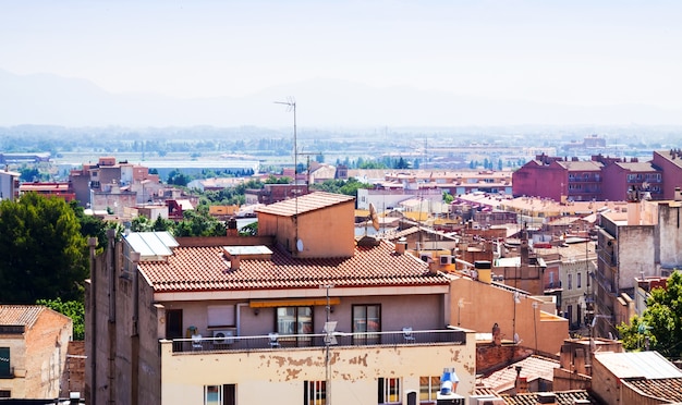 Vista superior da cidade catalã. Figuras. Catalunha