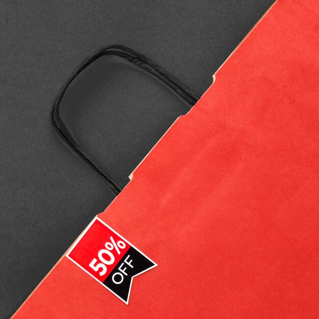 Vista superior da sacola de compras vermelha