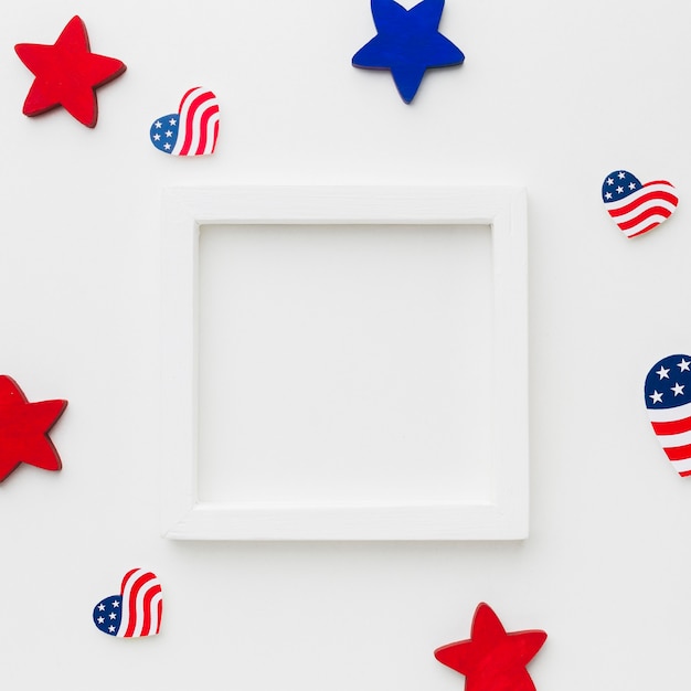 Vista superior do quadro com bandeiras americanas e estrelas