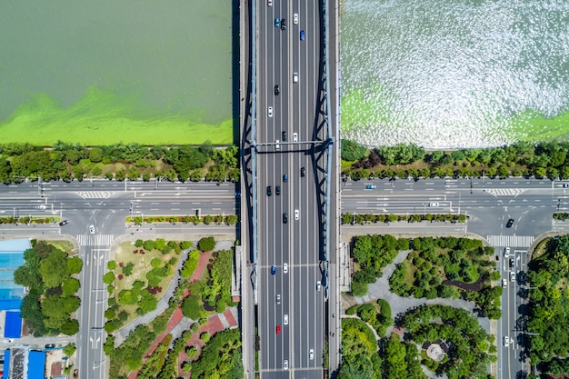 Foto grátis vista superior na ponte