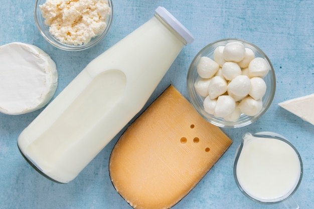 Foto grátis vista superior saborosos produtos lácteos