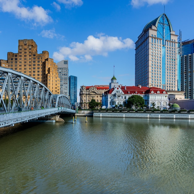 Xangai Cityscape com Waibaidu Bridge