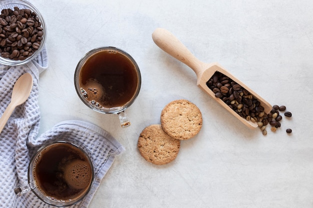 Xícaras de café na mesa