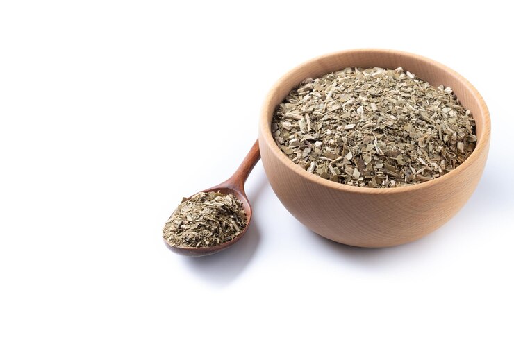Foto grátis yerba mate tradicional em tigela isolada em fundo branco