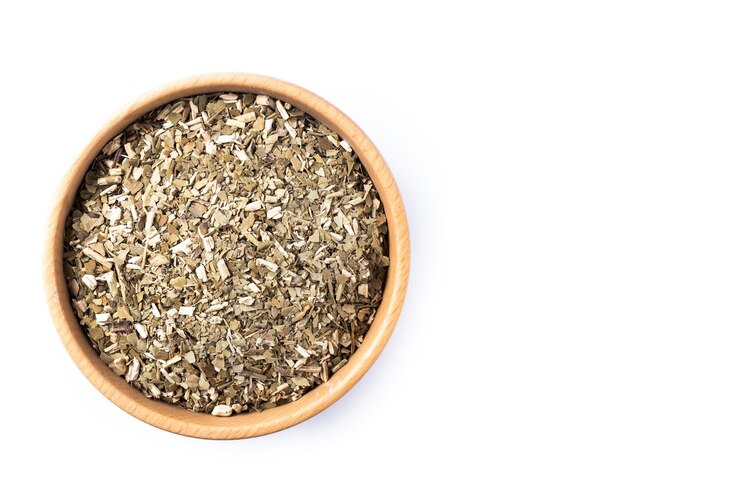 Foto grátis yerba mate tradicional em uma tigela isolada em fundo branco