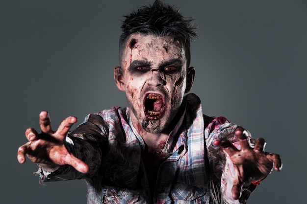 Foto grátis zombie assustador traje cosplay