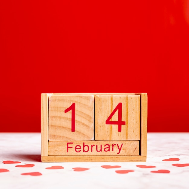 14. Februar auf Vorderansicht des Kalenders