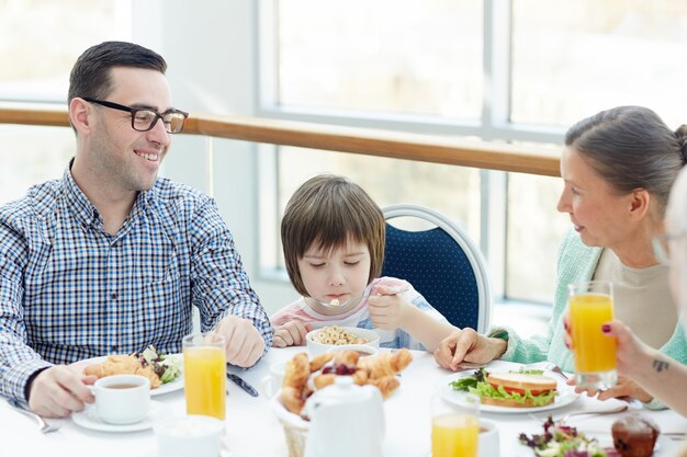 Abendessen in der Familie