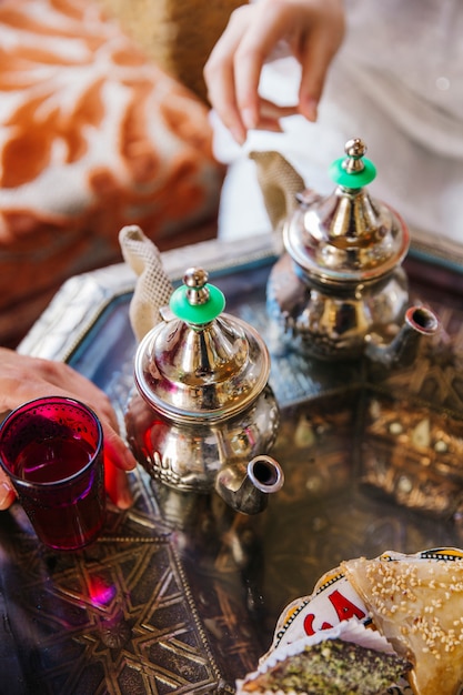 Abschluss oben des arabischen Lebensmittels im Restaurant