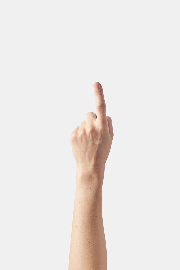 Kostenlose Foto äußere hand zählt an den fingern eins