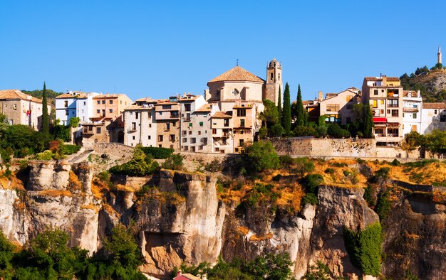 Allgemeine Ansicht von Cuenca im Sommer