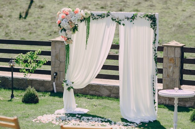 Altar mit Blumen