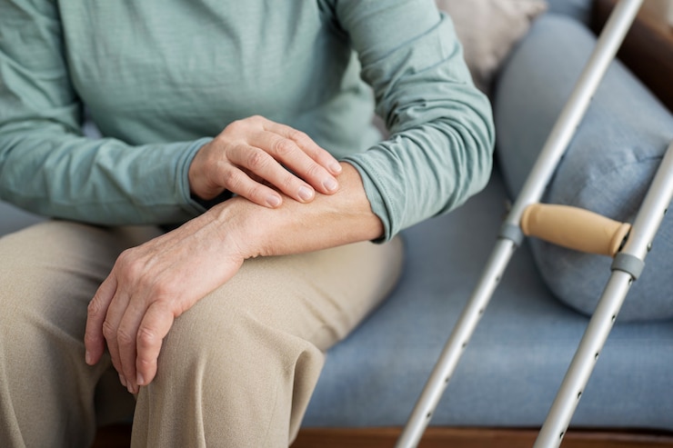 Kostenlose Foto alter patient, der an parkinson leidet