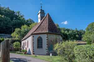 Kostenloses Foto amorsbrunn ist eine kapelle in der stadt amorbach