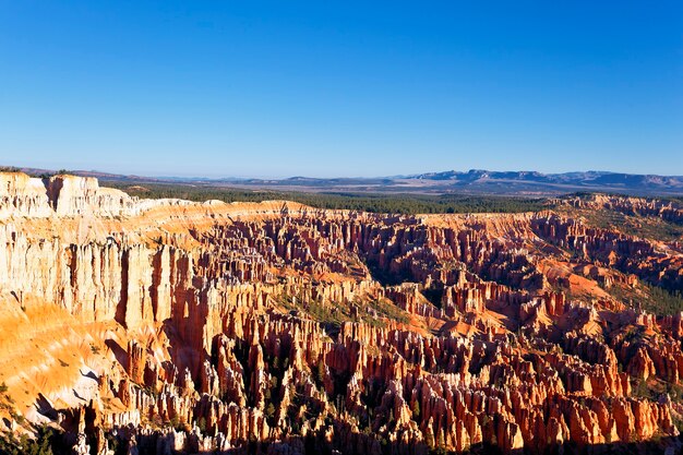 Amphitheater vom Inspirationspunkt bei Sonnenaufgang, Bryce Canyon National Park, Utah, USA