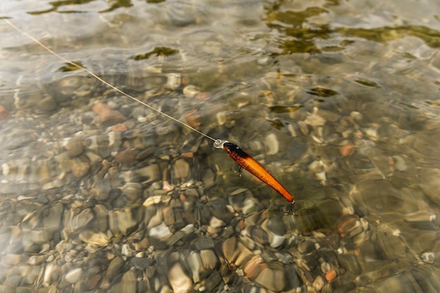 Kostenloses Foto angelhaken in den fluss