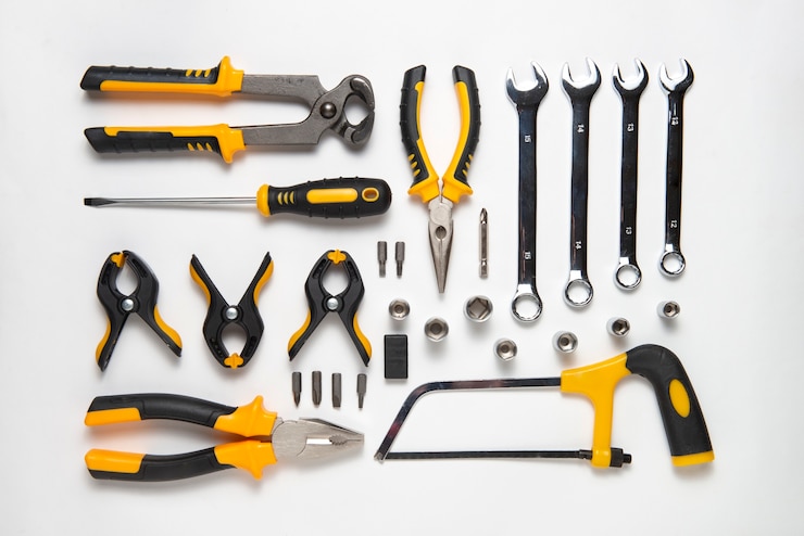 Kostenlose Foto anordnung der mechanischen werkzeuge von oben