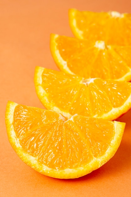Anordnung der Orangenscheiben mit hohem Winkel