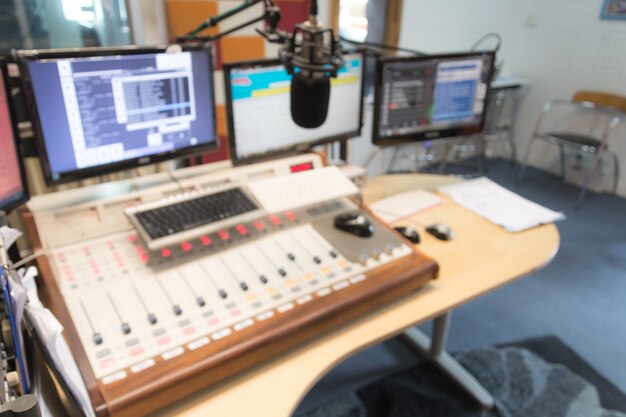 Anpassung der digitalen Steuerung Radio Ingenieur