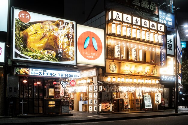 Apanesisches Streetfood-Restaurant in der Nacht