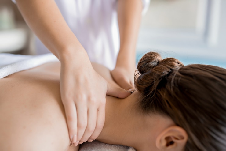Kostenlose Foto arbeit des masseurs