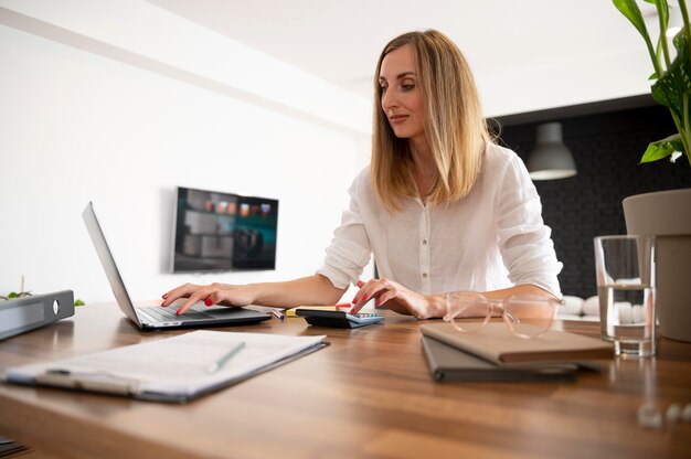 Arbeiten von zu Hause aus Zeitmanagement-Konzept