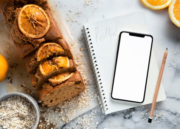 Arrangement von leckeren gesunden Rezepten mit Orangen