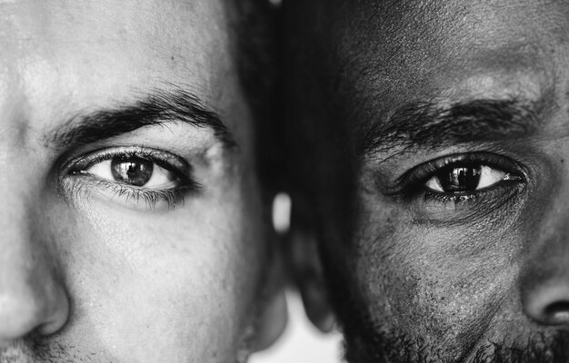 Augennahaufnahme mit zwei verschiedenen ethnischen Männern