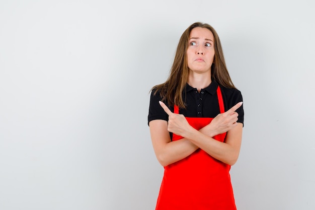 Kostenloses Foto ausdrucksstarke junge dame posiert im studio