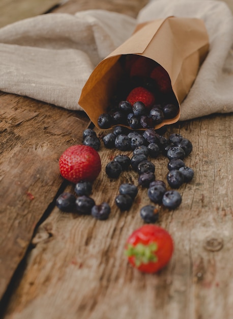 Beeren auf dem Tisch