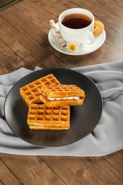 Belgische Waffeln und eine Tasse Tee