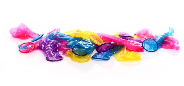 benutzte bunte Kondome