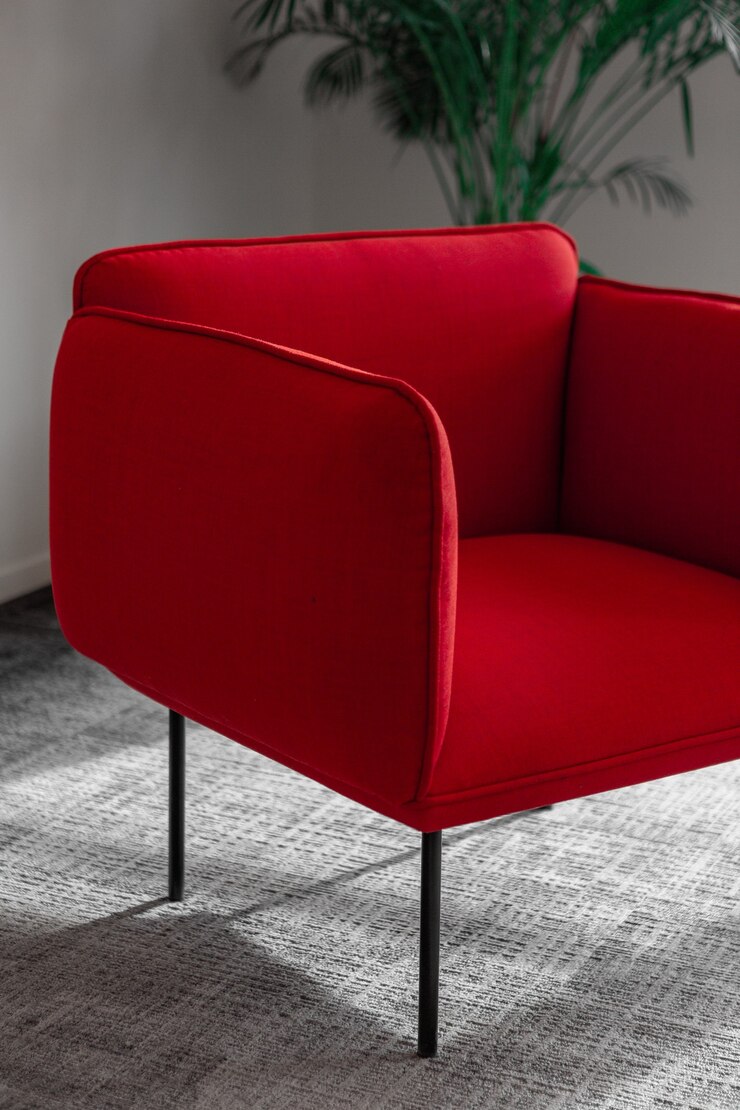 Kostenlose Foto bequemer roter sessel im zimmer
