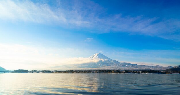 Berg Fuji und See Kawaguchi, Japan