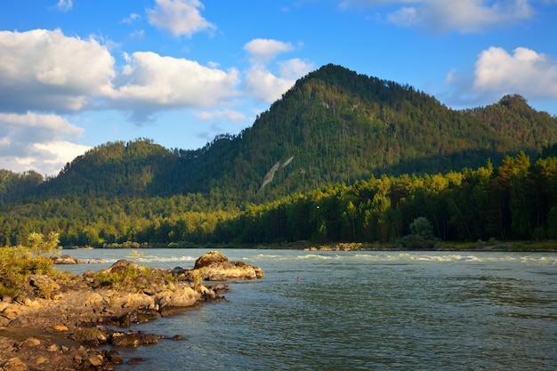 Berge Fluss