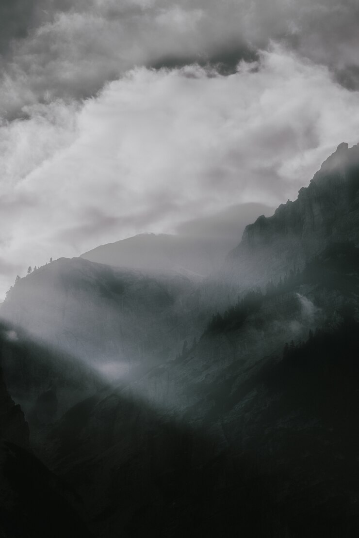 Berge mit Midst