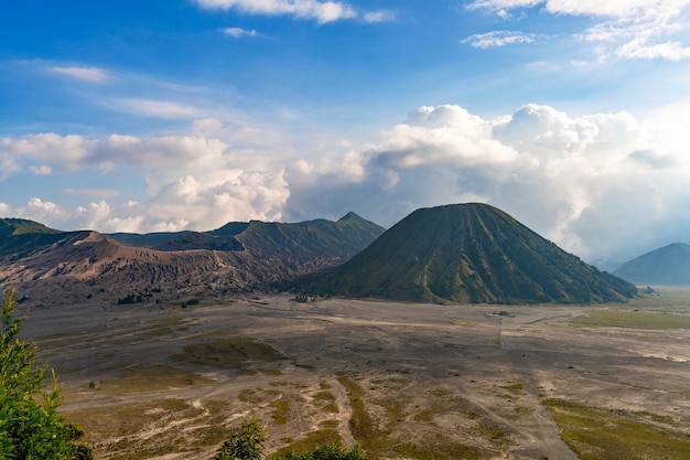 Berglandschaft an einem sonnigen Tag