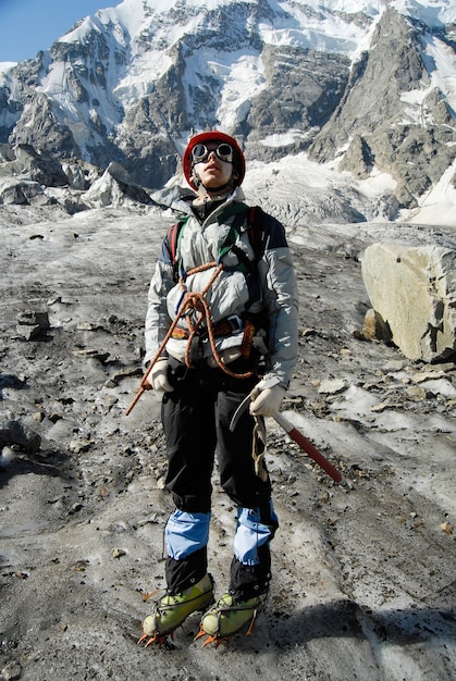 Kostenloses Foto bergsteigerporträt