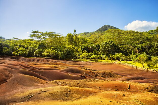 Berühmte siebenfarbige Erde in Chamarel, Mauritius