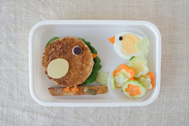 Bird Lunch Box Lustiges Essen Kunst Fur Kinder Premium Foto