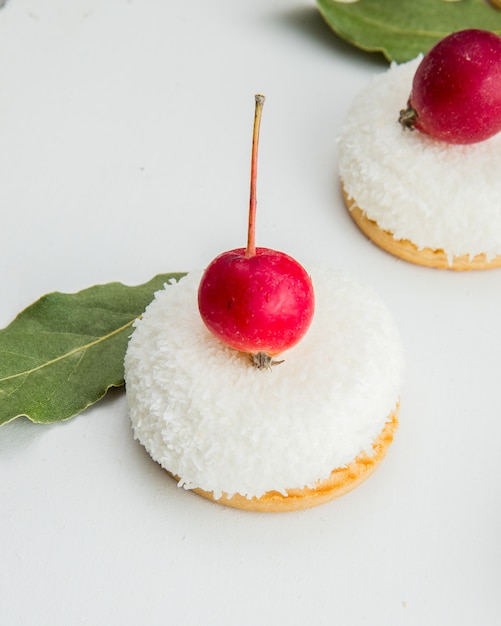 Kostenloses Foto bizet kuchen paradies äpfel seitenansicht