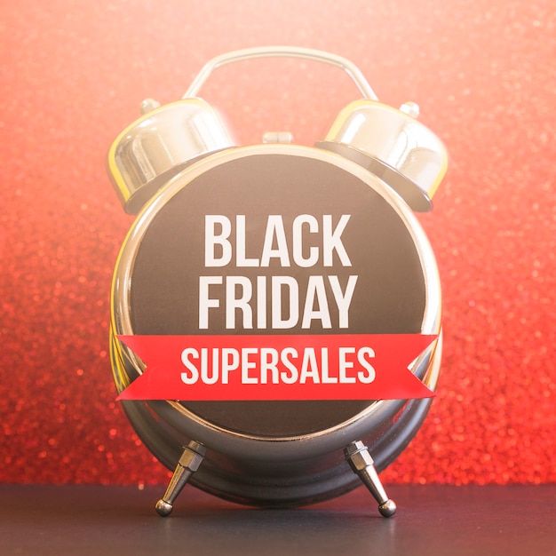 Black Friday-Superverkaufsaufschrift auf Uhr