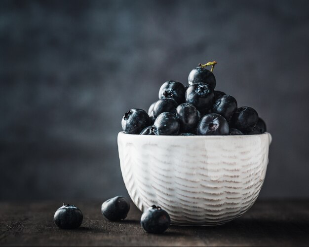 Blaubeeren in der Schüssel, Nahaufnahme