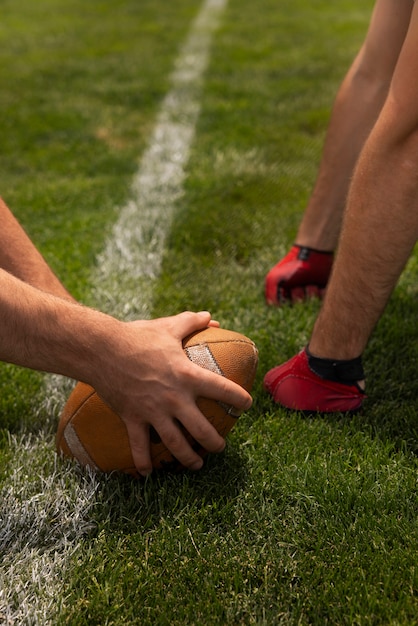 Blick auf den American-Football-Ball