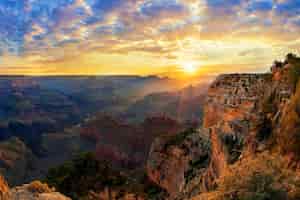 Kostenloses Foto blick auf den grand canyon bei sonnenaufgang
