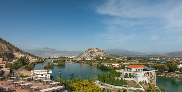 Blick auf die Stadt Shkodra