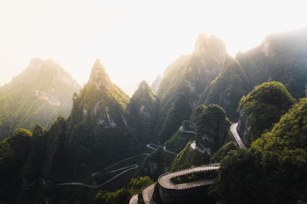 Blick auf die tianmen mountain road, china
