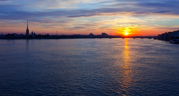 Blick auf St. Petersburg am Morgen