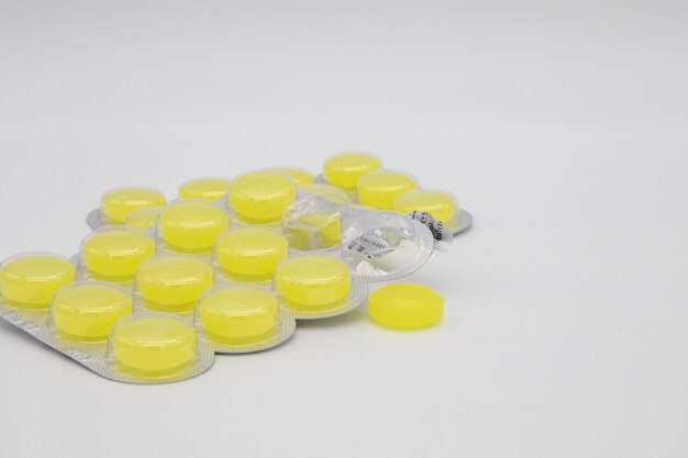 Blisterpackungen mit Tabletten / Pillen. Verschreibungspflichtige Medikamente in Blisterpackungen