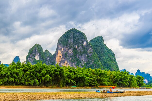 Blue li river forest nebel